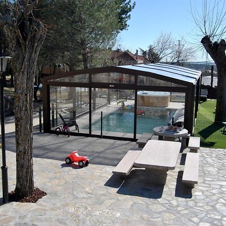 Casa Rural Mansion Adela Con Piscina Y Jacuzzi Collado Mediano Exterior photo